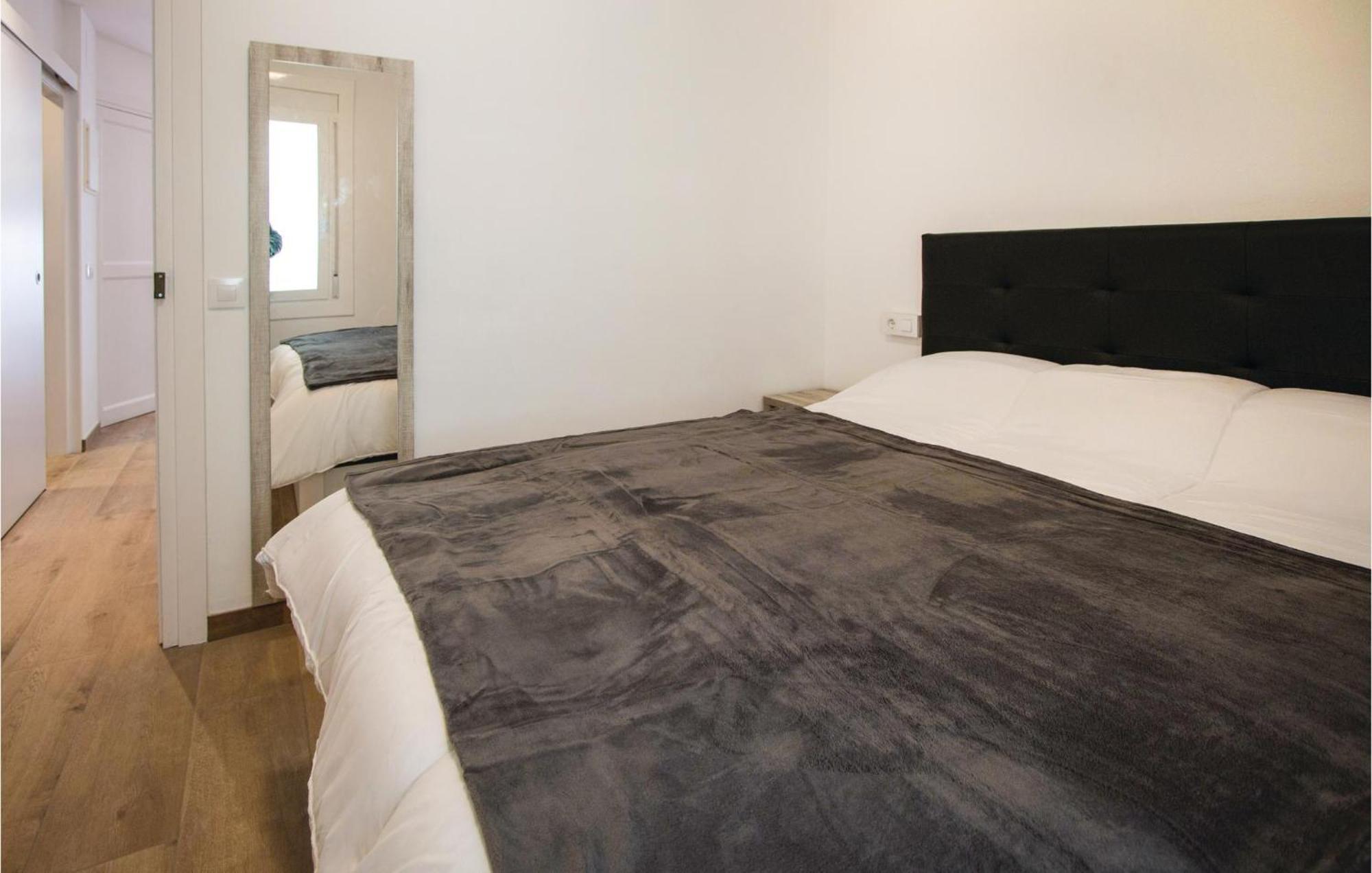 Amazing Apartment In Blanes With Kitchen מראה חיצוני תמונה
