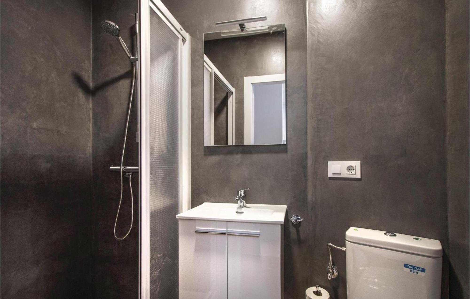 Amazing Apartment In Blanes With Kitchen מראה חיצוני תמונה