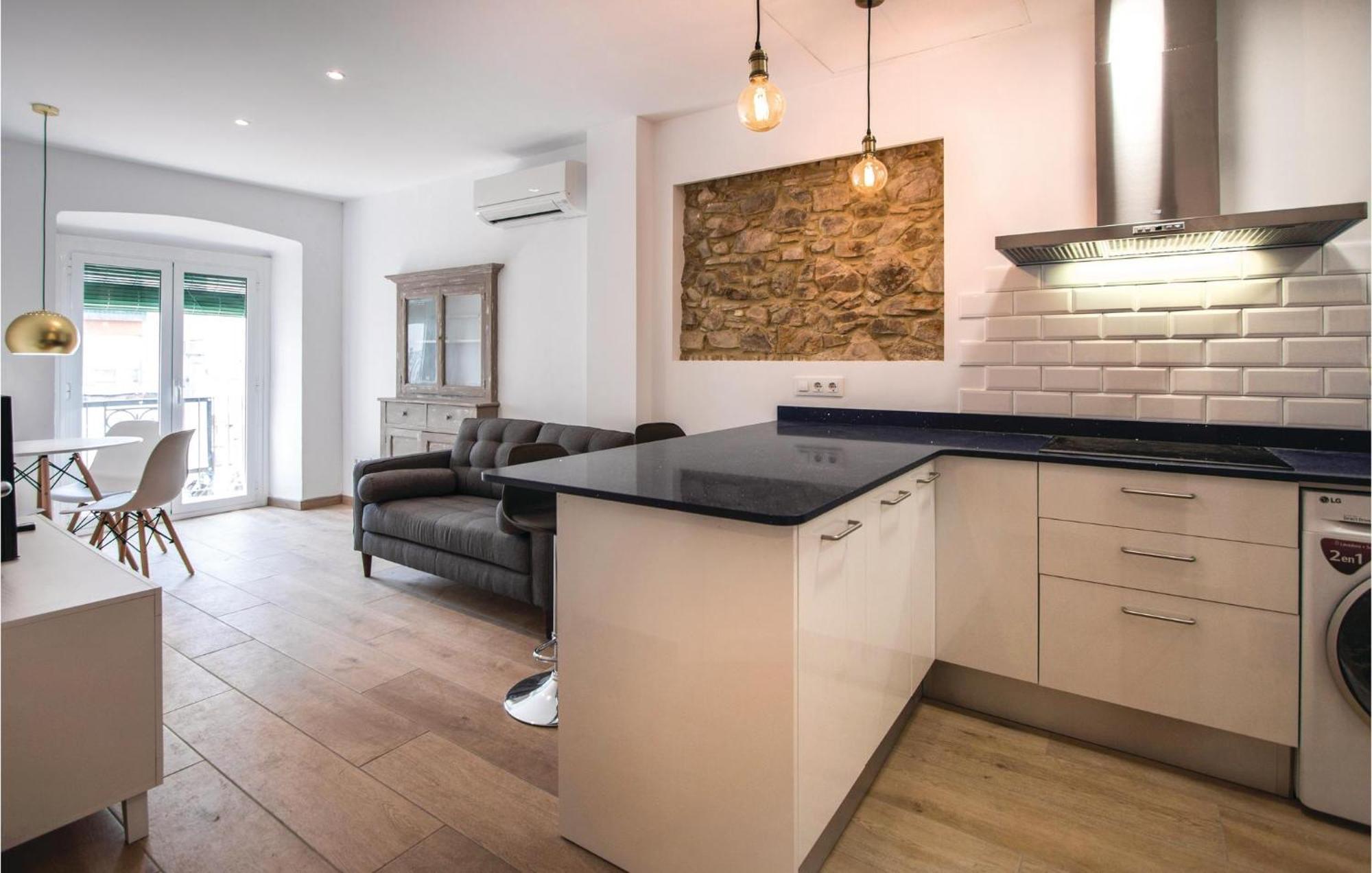Amazing Apartment In Blanes With Kitchen מראה חיצוני תמונה