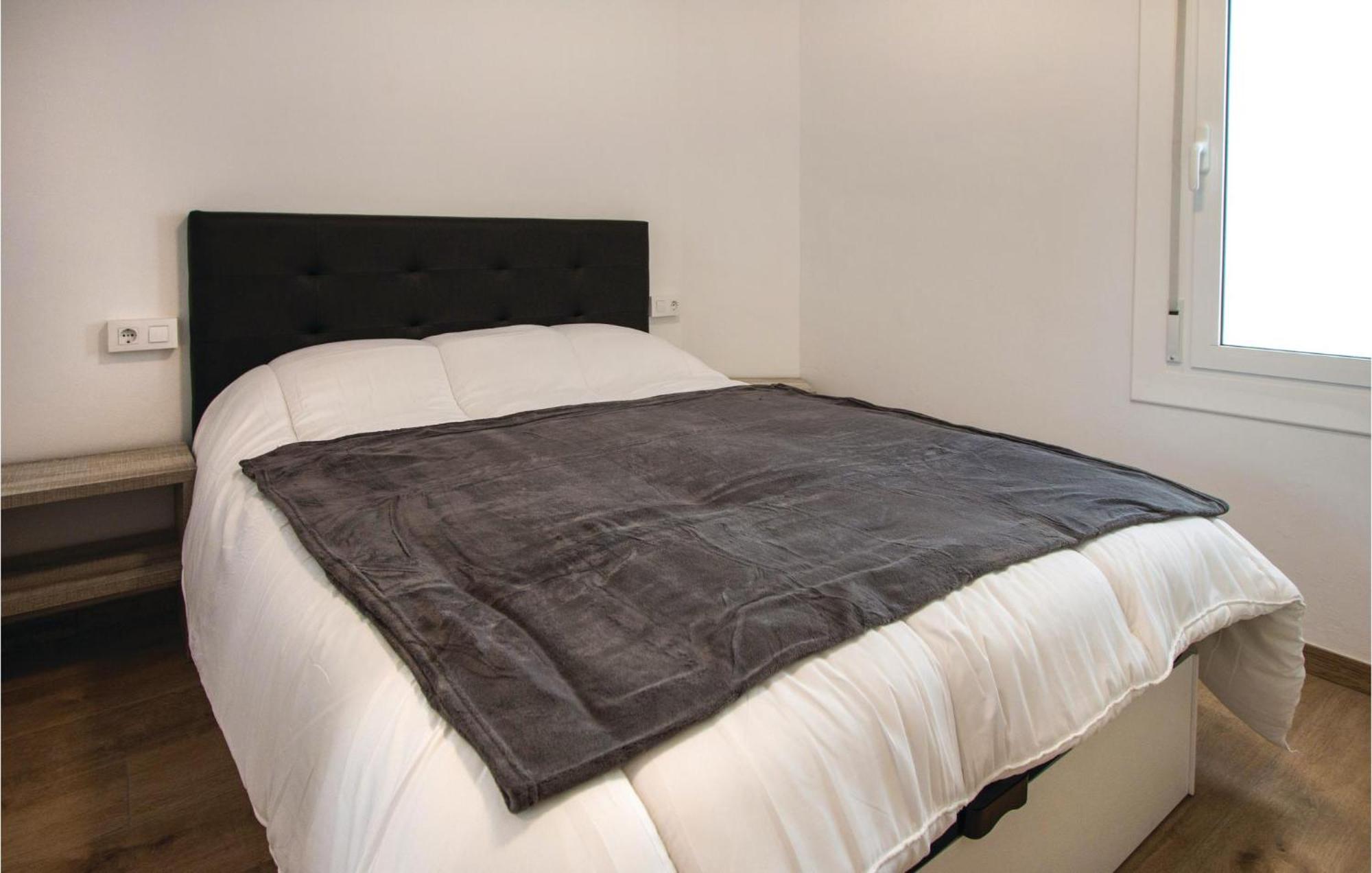 Amazing Apartment In Blanes With Kitchen מראה חיצוני תמונה
