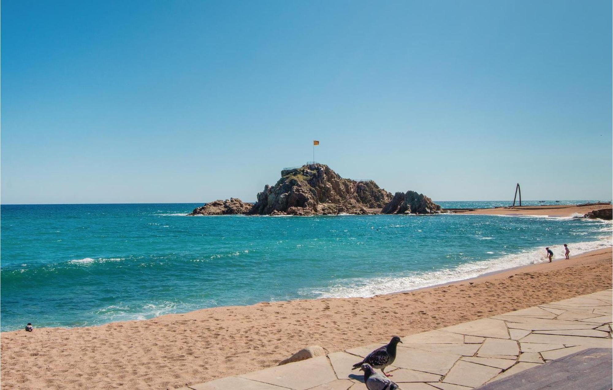 Amazing Apartment In Blanes With Kitchen מראה חיצוני תמונה